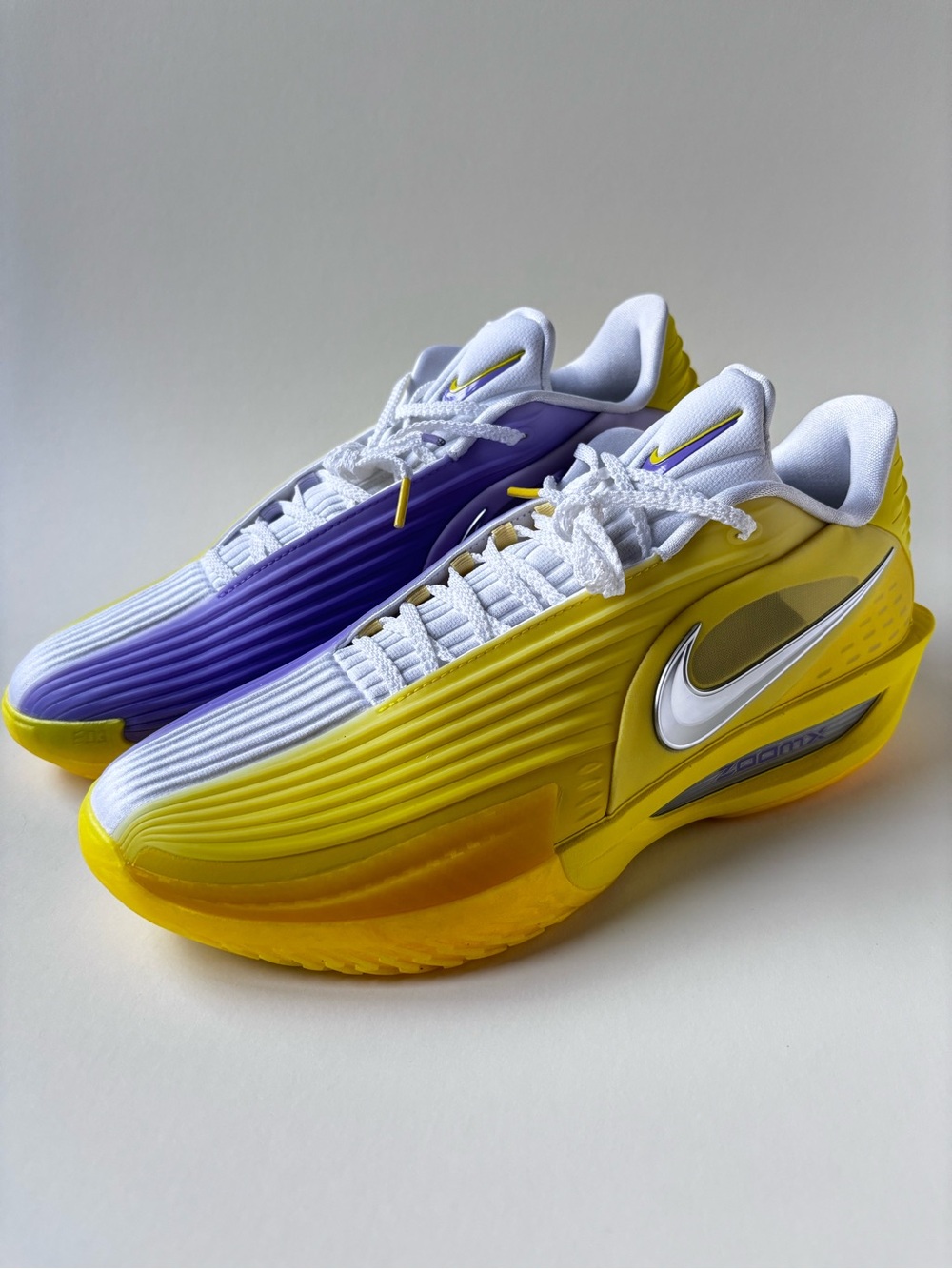 Nike GT Cut 3 Turbo Lakers Split Yellow Purple Mens 12 HV9918-500